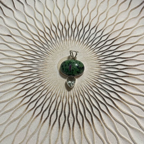 Jasper and Prasiolite Statement Pendant - Picture 2 of 6